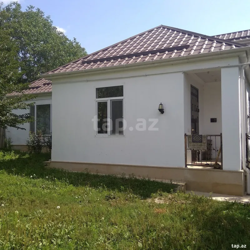 Kirayə verilir 3 otaqlı həyət evi