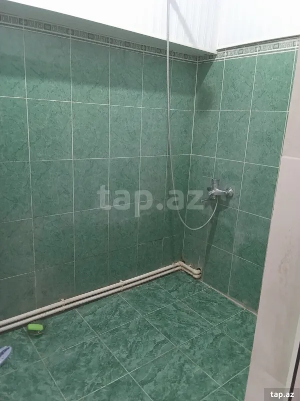 Kirayə verilir 3 otaqlı həyət evi