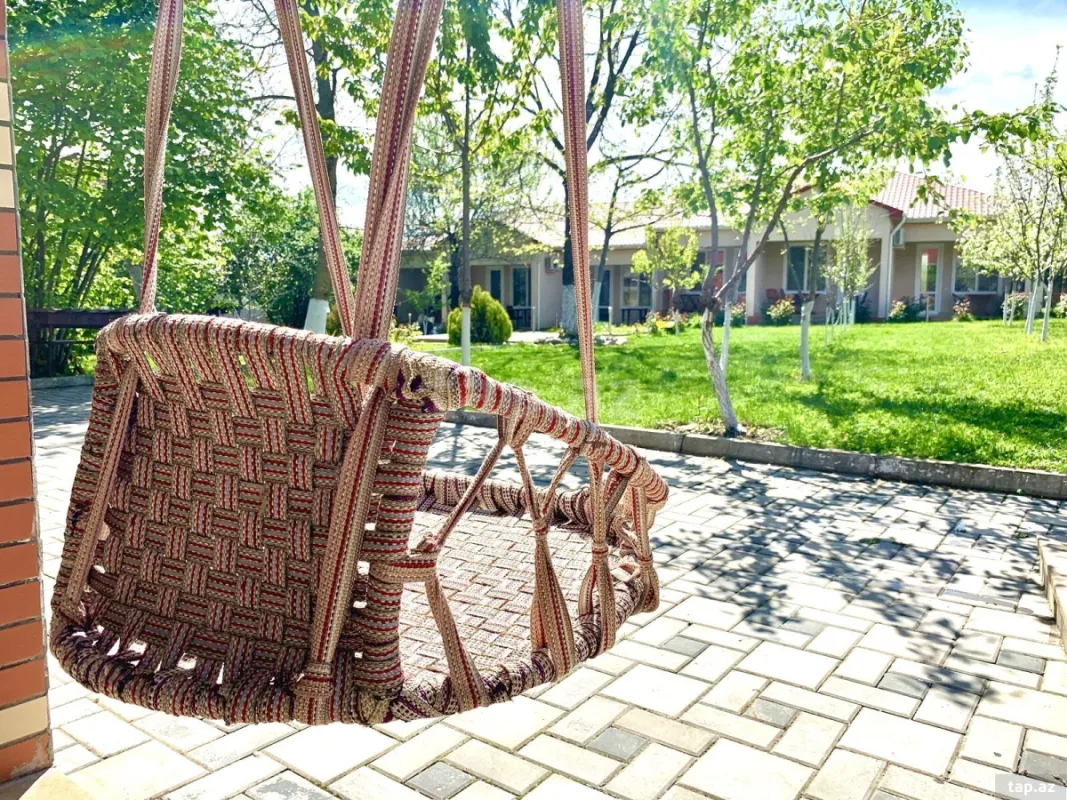 Kirayə verilir 6 otaqlı həyət evi