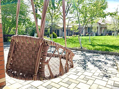 Kirayə verilir 6 otaqlı həyət evi