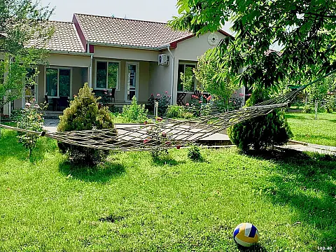 Kirayə verilir 6 otaqlı həyət evi