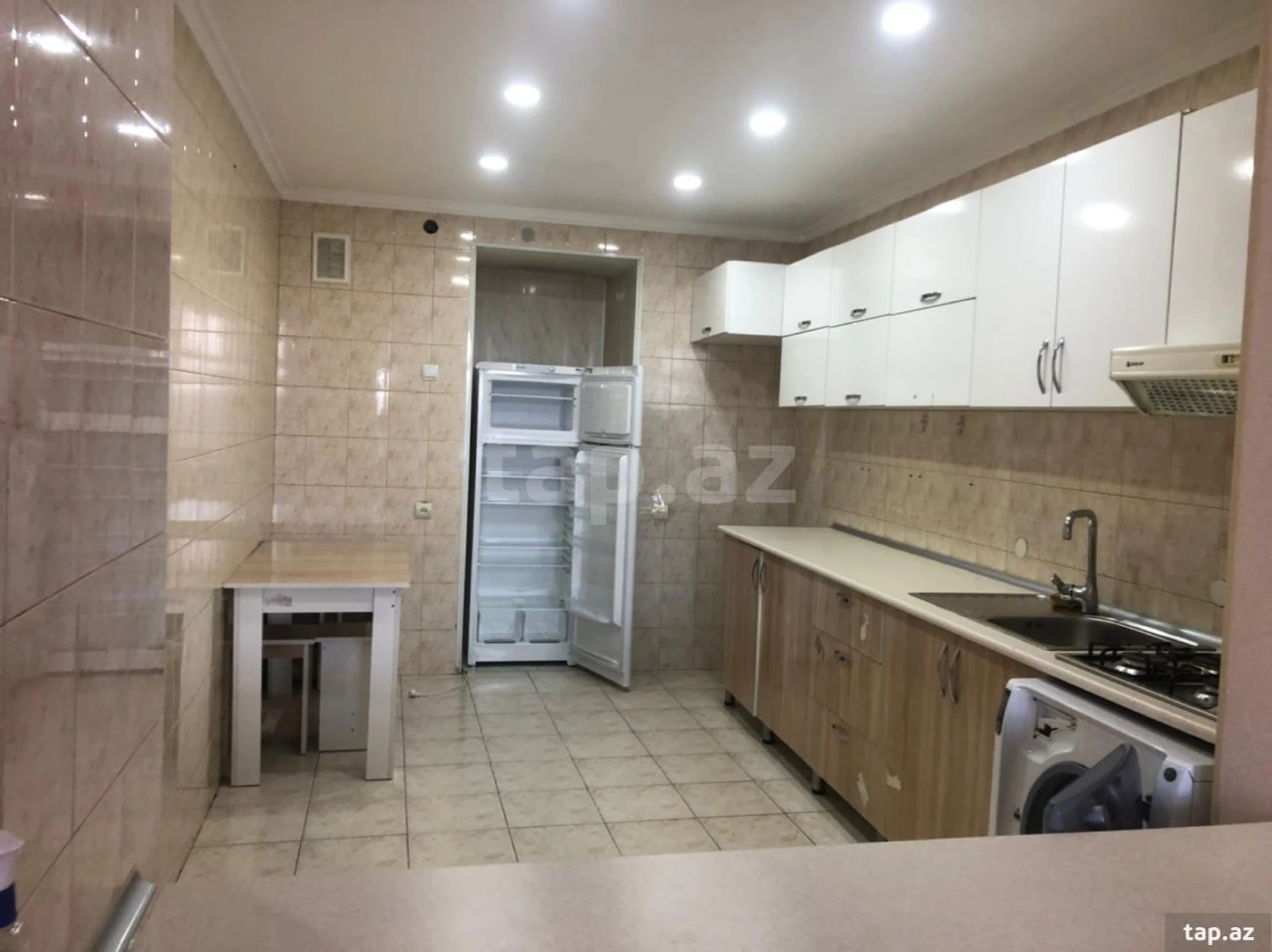 Satılır 5 otaqlı həyət evi