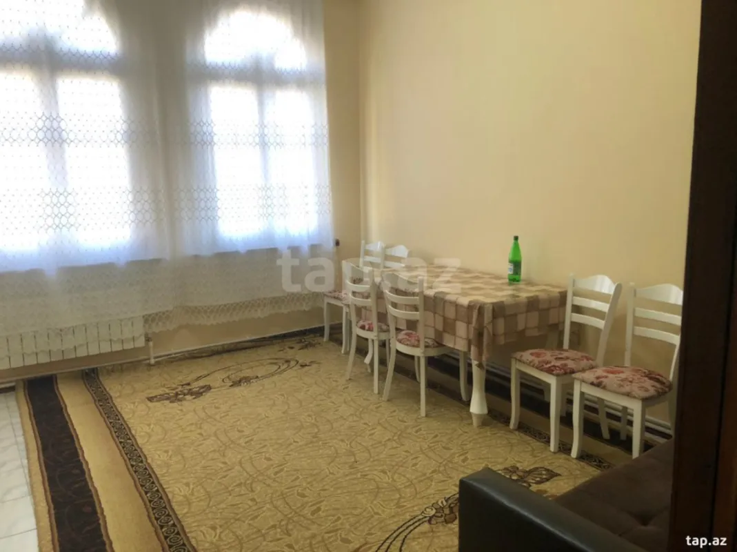 Satılır 5 otaqlı həyət evi