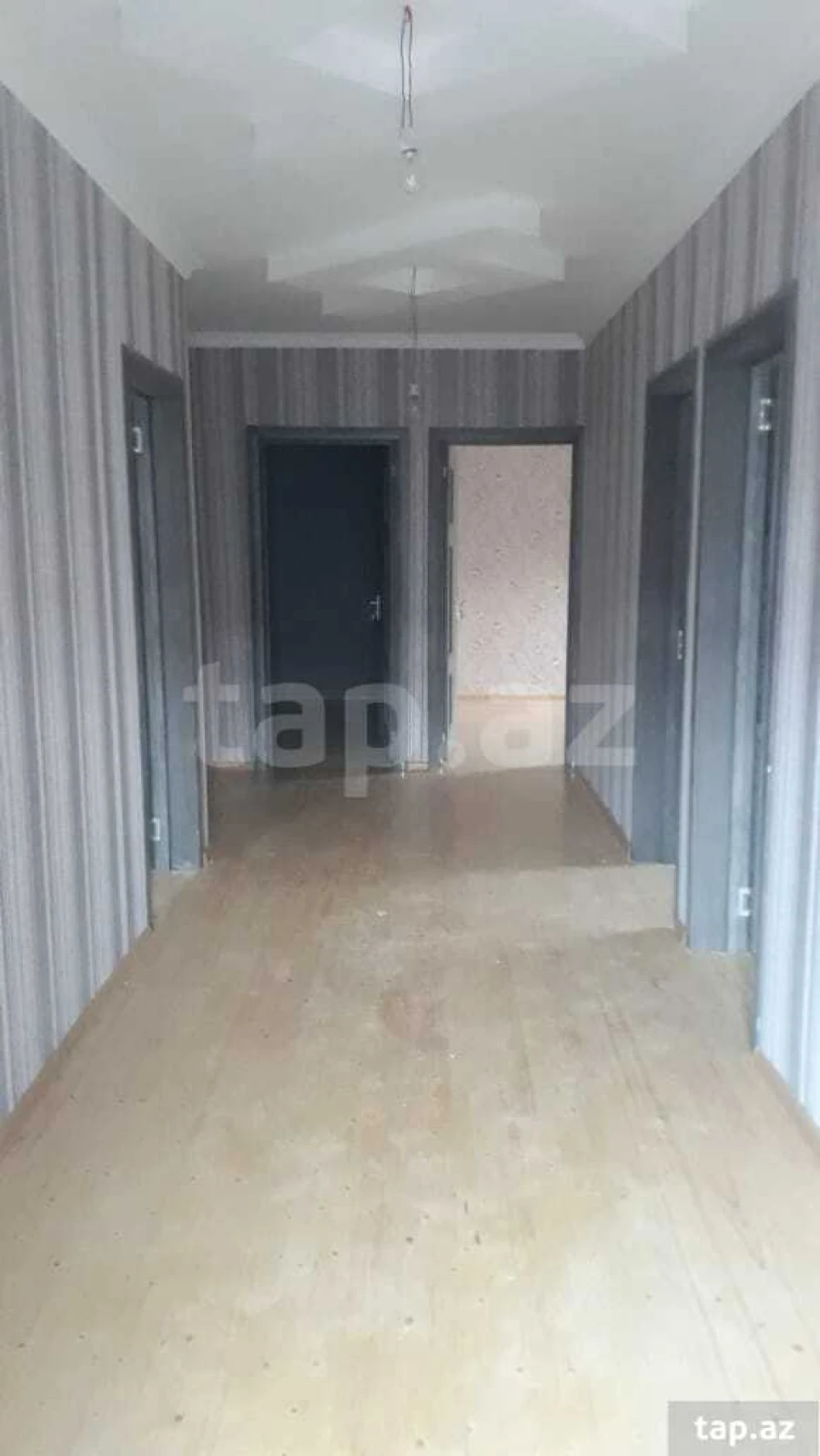 Satılır 4 otaqlı həyət evi