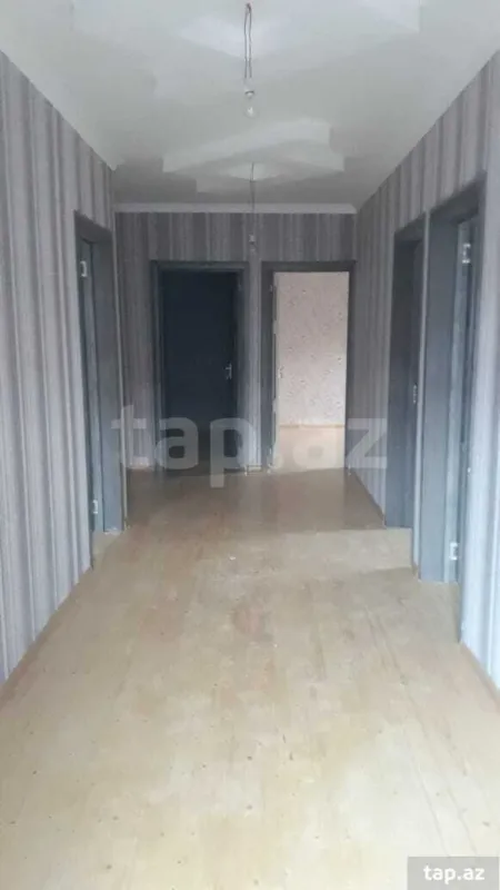 Satılır 4 otaqlı həyət evi