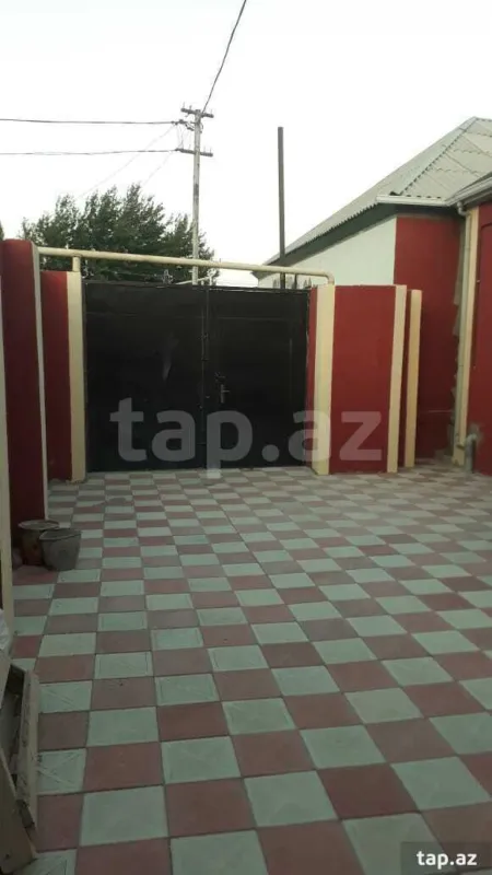 Satılır 4 otaqlı həyət evi