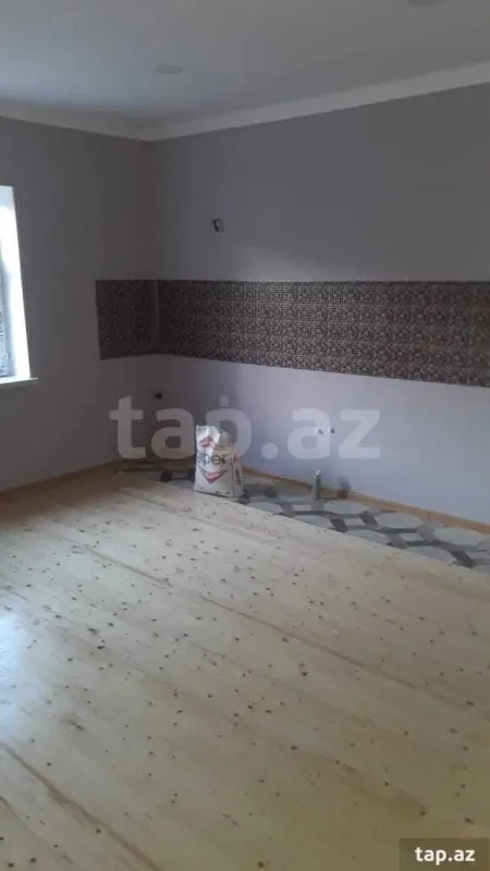 Satılır 4 otaqlı həyət evi