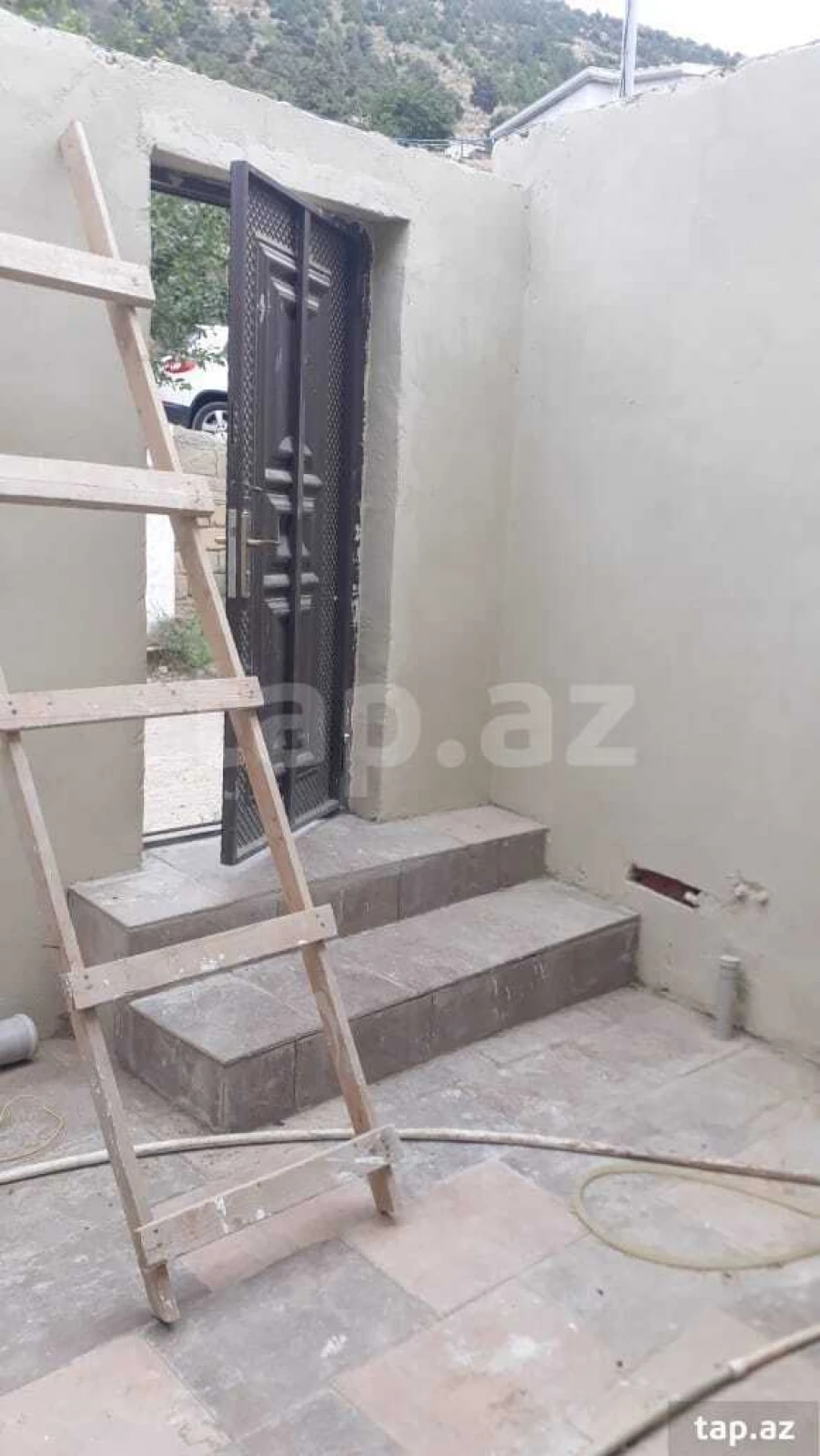 Satılır 4 otaqlı həyət evi