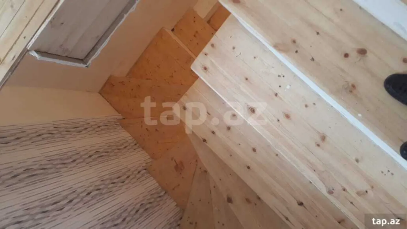 Satılır 4 otaqlı həyət evi