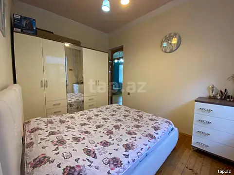 Satılır 4 otaqlı həyət evi