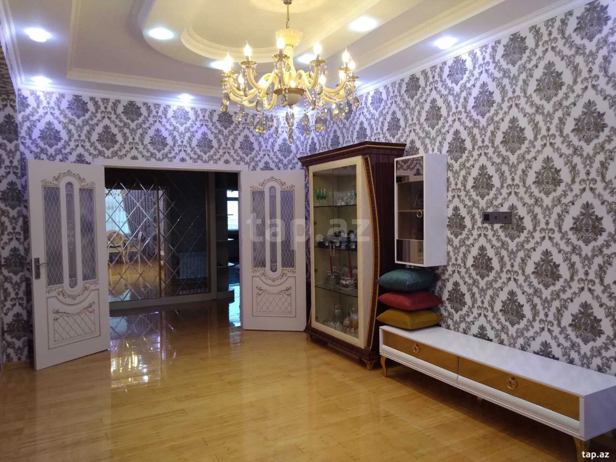 Satılır 3 otaqlı yeni tikili 90 m²