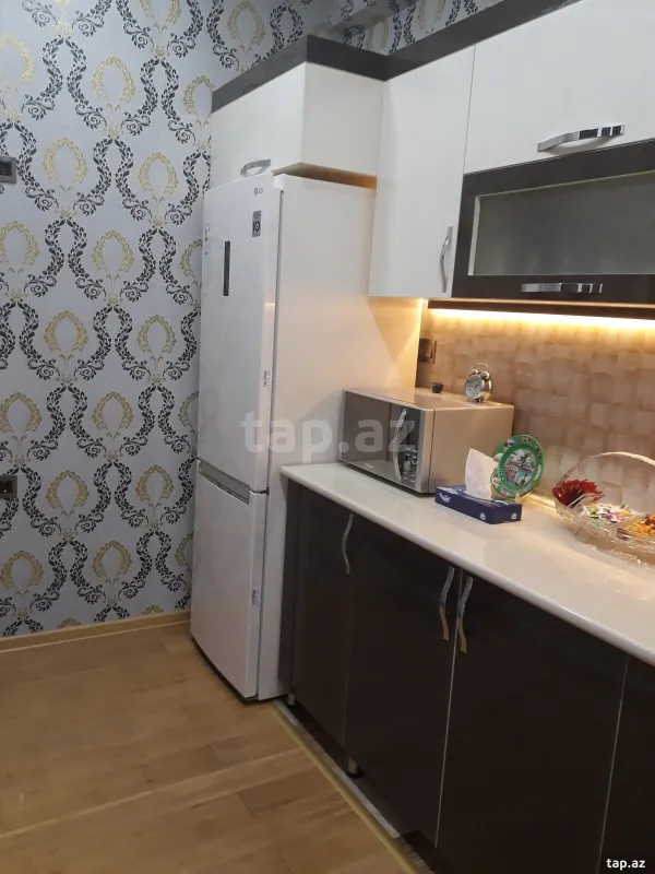 Satılır 3 otaqlı yeni tikili 90 m²