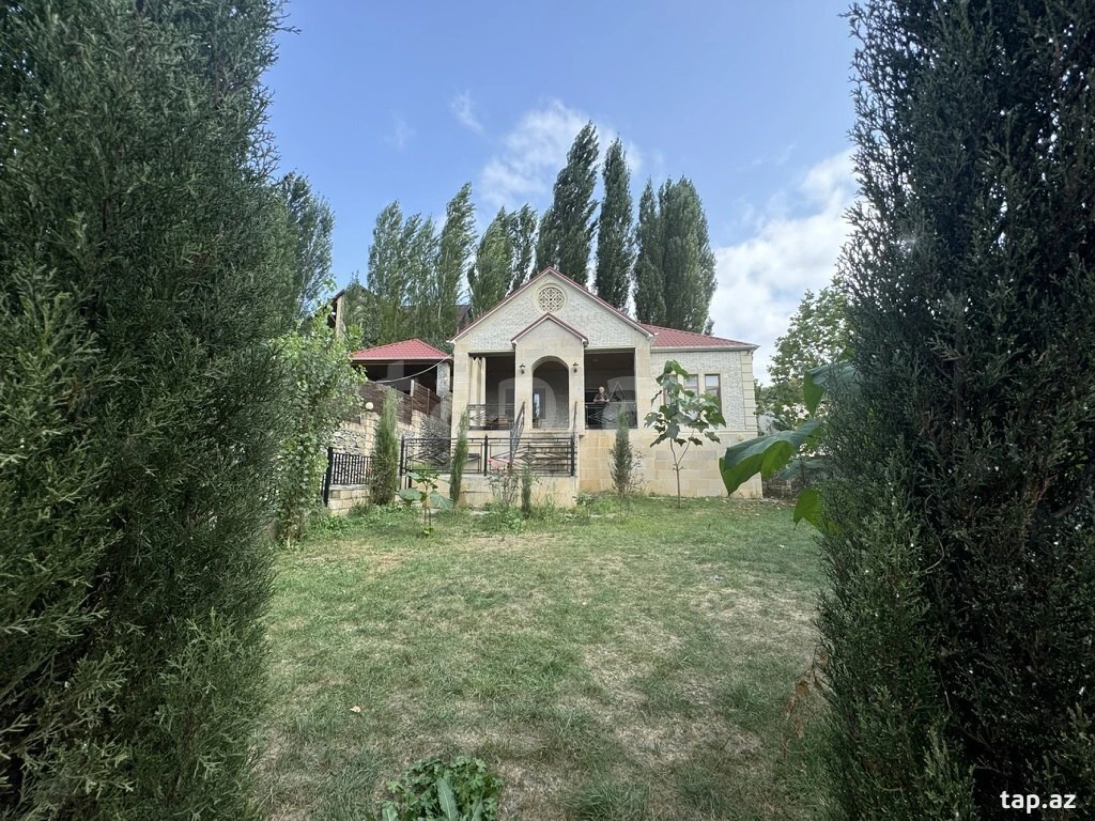 Kirayə verilir 2 otaqlı həyət evi