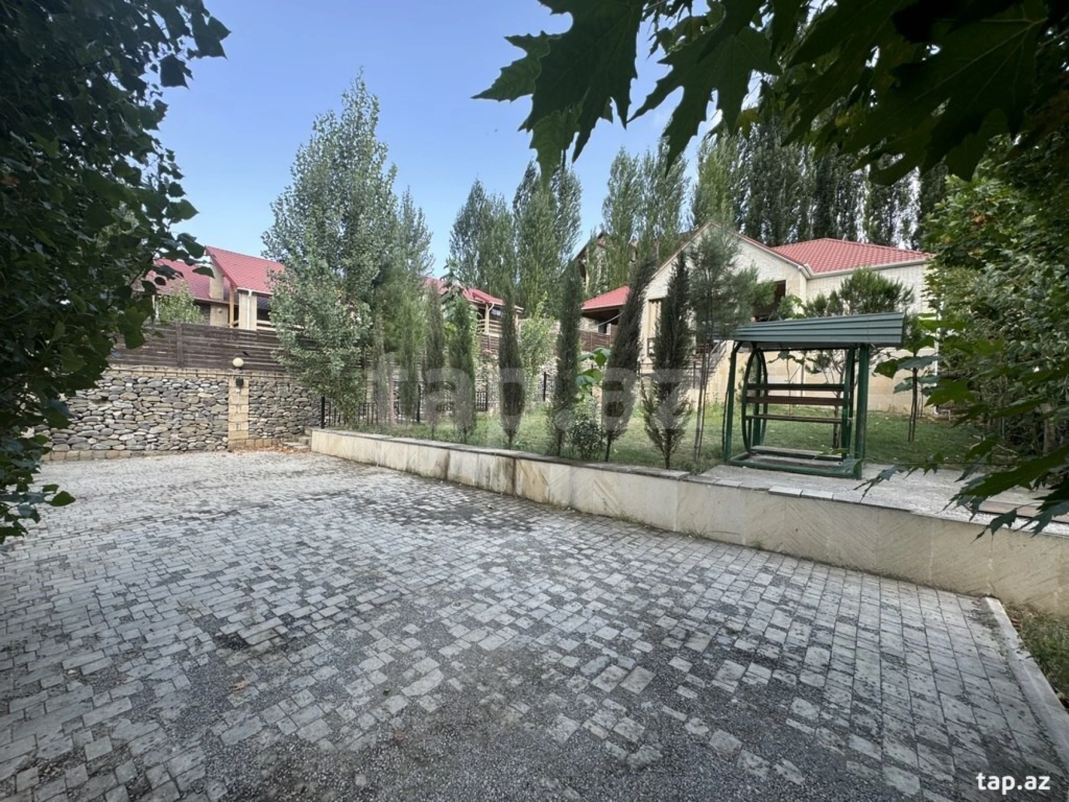 Kirayə verilir 2 otaqlı həyət evi
