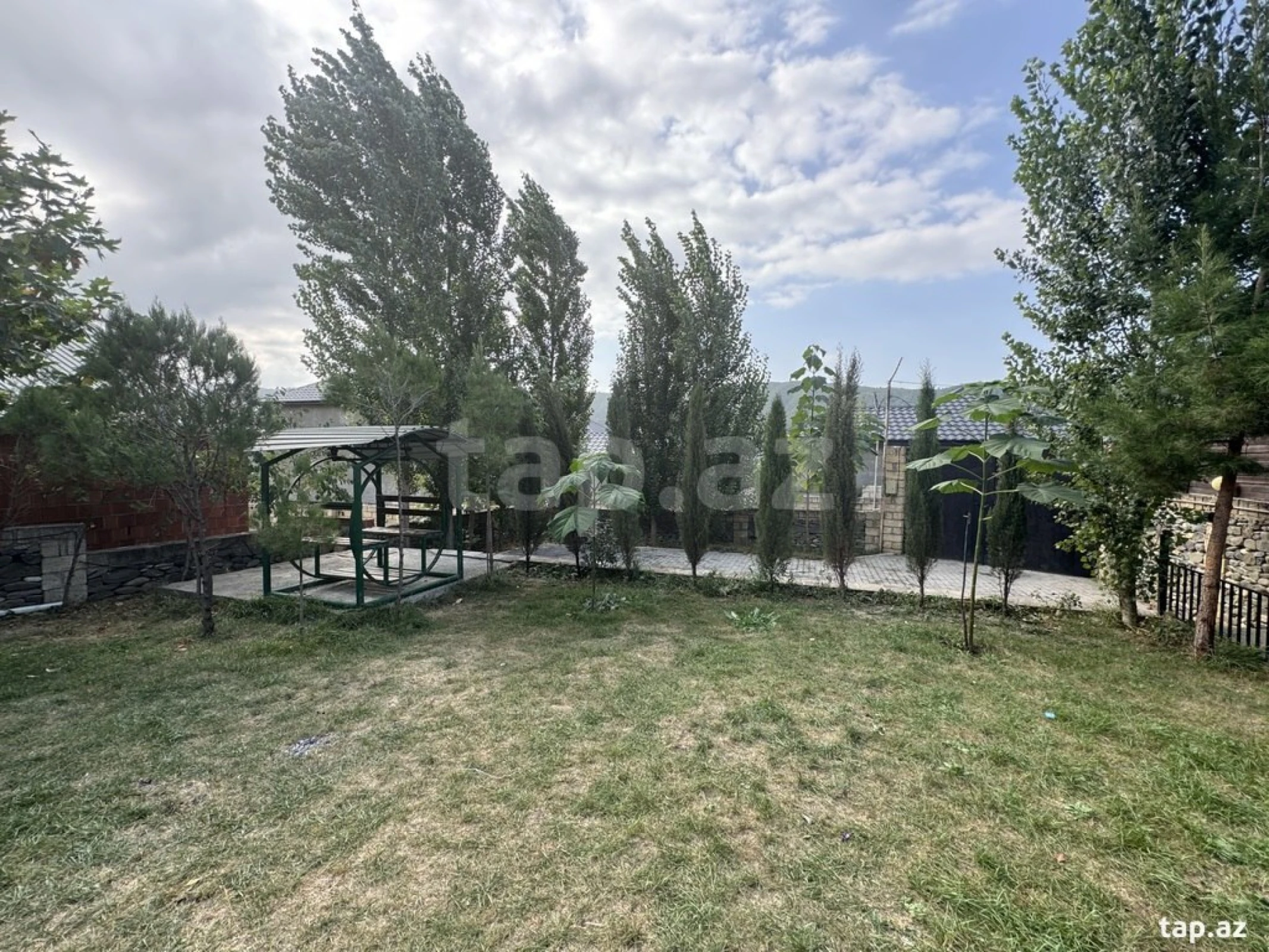 Kirayə verilir 2 otaqlı həyət evi