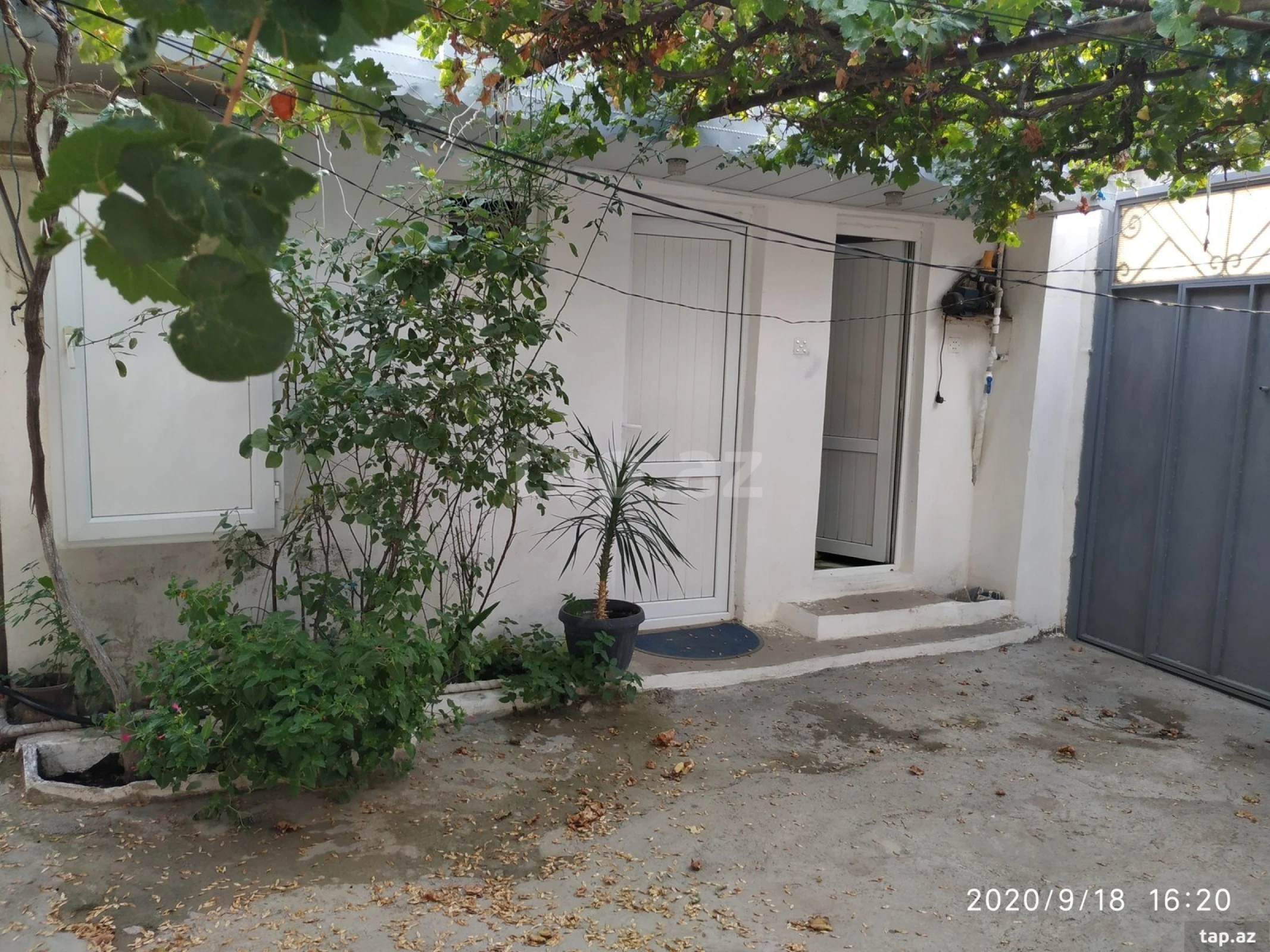 Satılır 3 otaqlı həyət evi