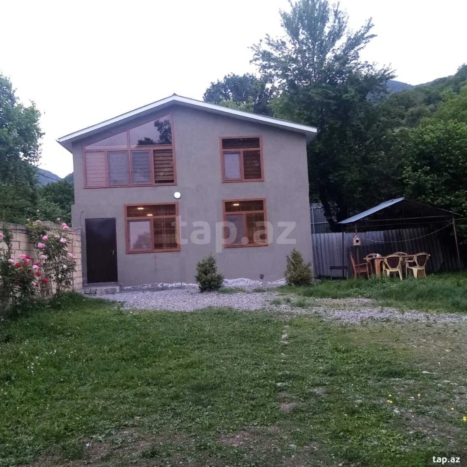 Kirayə verilir 4 otaqlı həyət evi