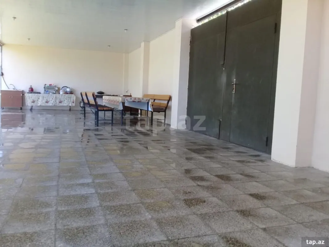 Kirayə verilir 4 otaqlı həyət evi