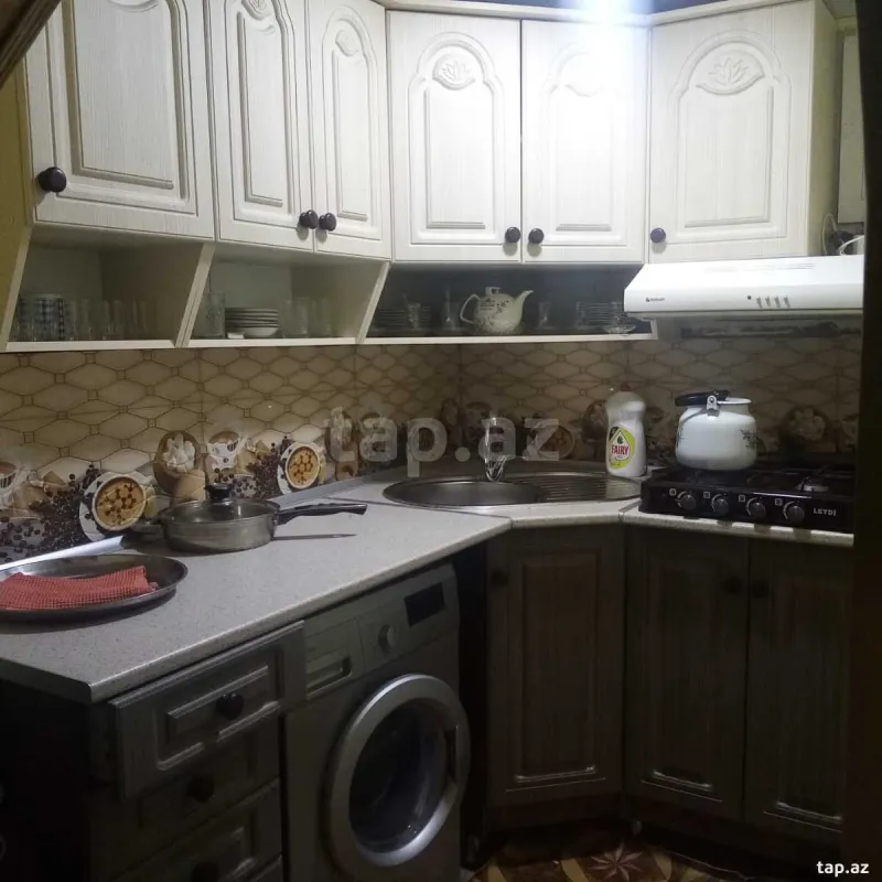 Kirayə verilir 4 otaqlı həyət evi