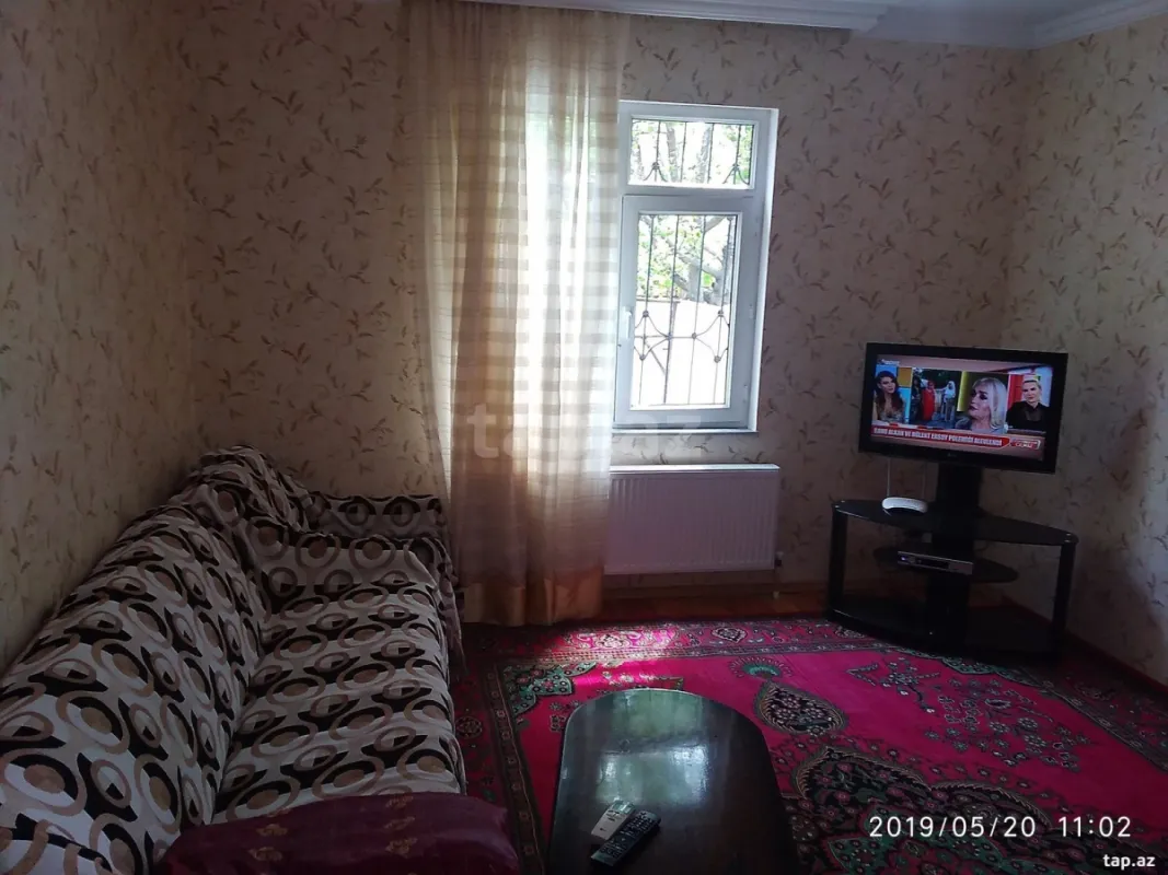 Kirayə verilir 3 otaqlı həyət evi
