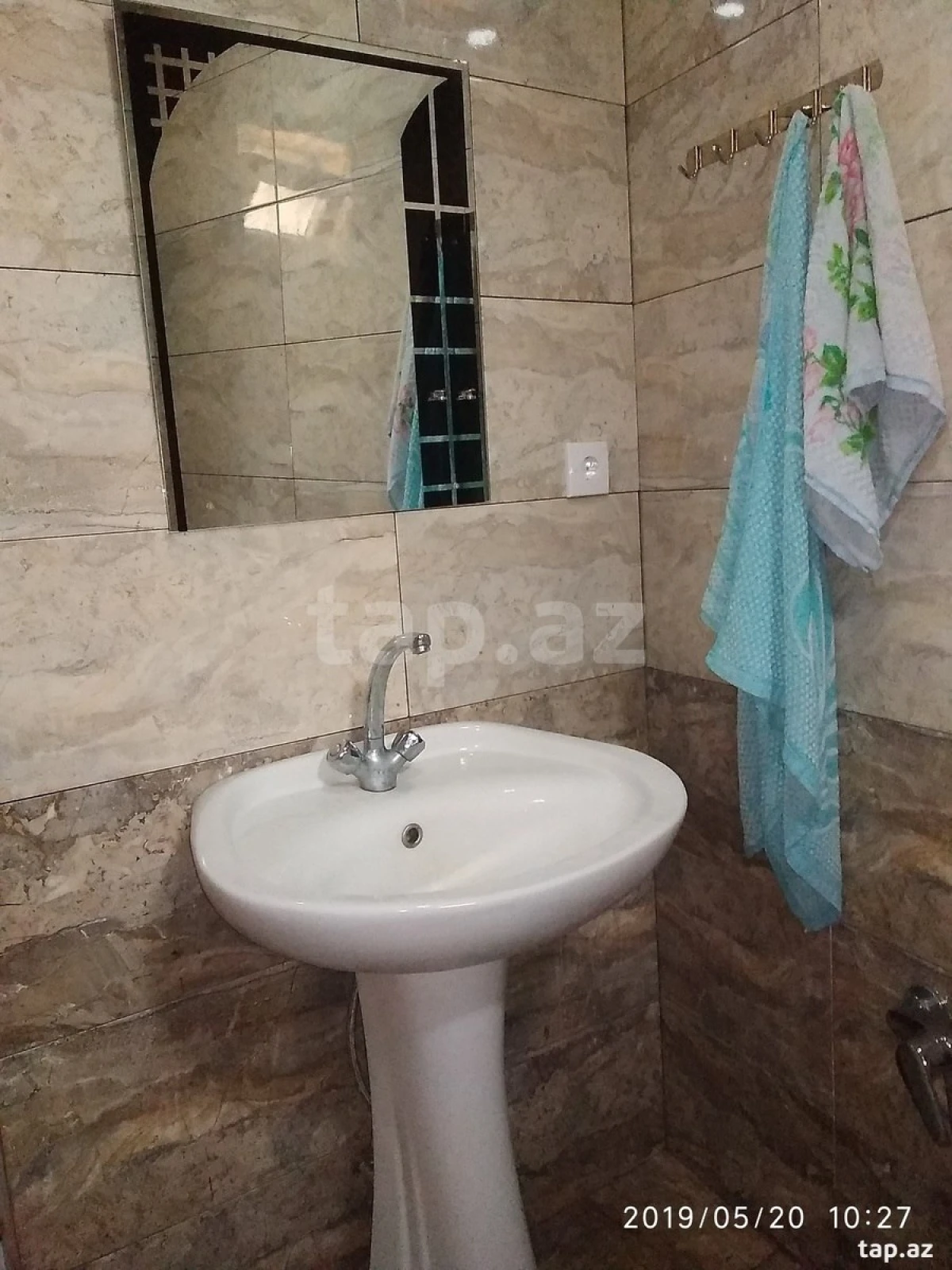 Kirayə verilir 3 otaqlı həyət evi