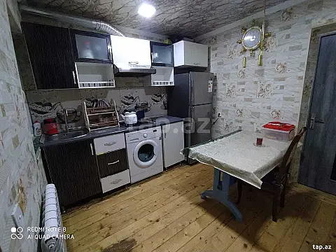 Satılır 3 otaqlı həyət evi 100 m²