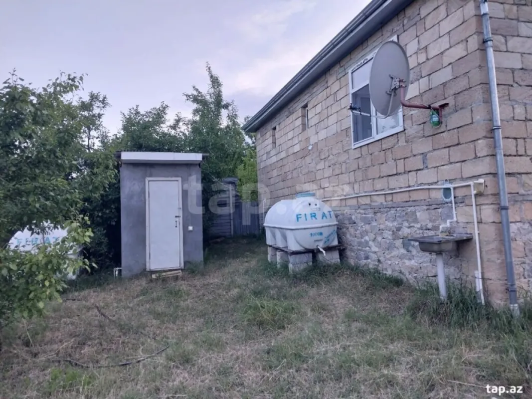 Satılır 3 otaqlı həyət evi