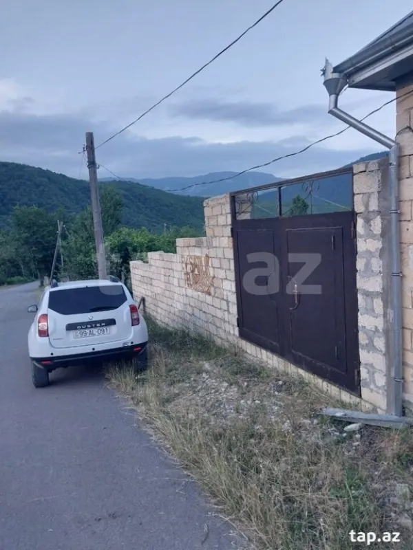 Satılır 3 otaqlı həyət evi