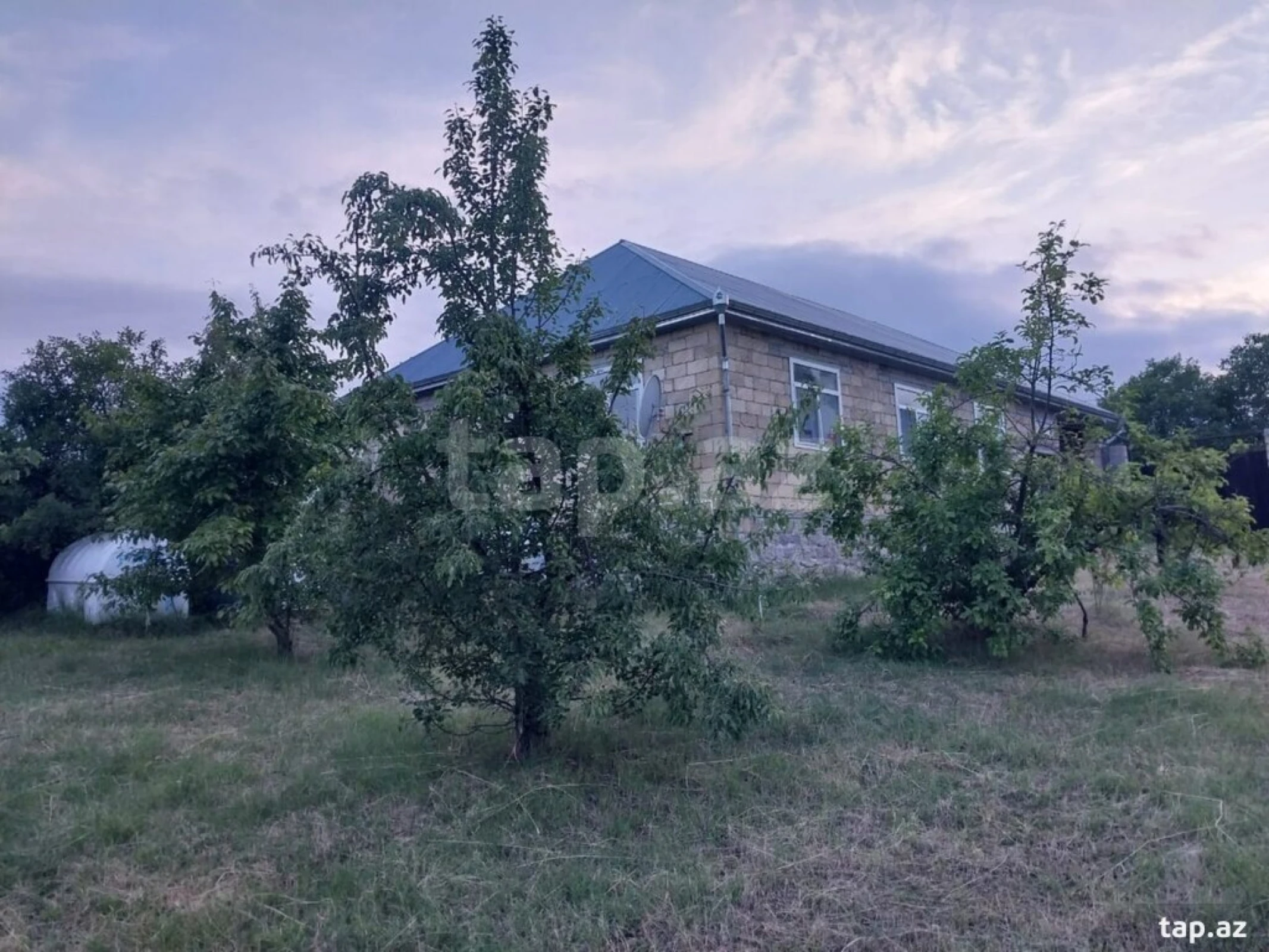 Satılır 3 otaqlı həyət evi
