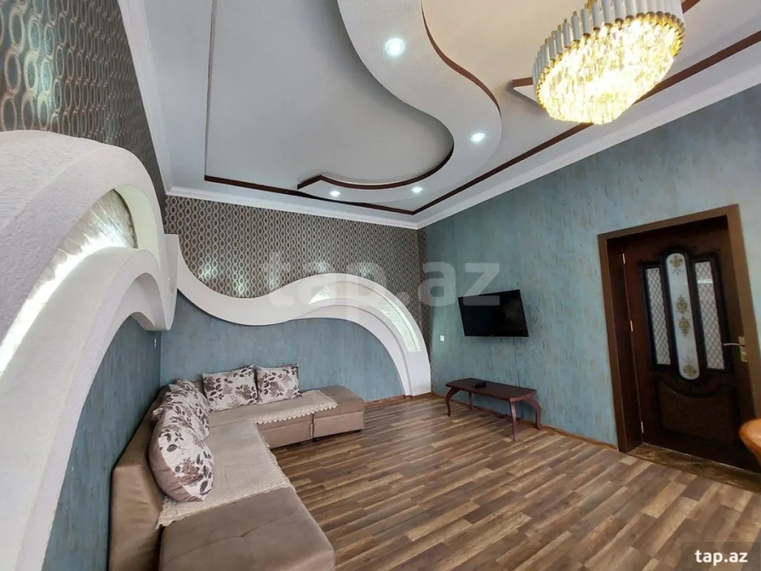 Kirayə verilir 3 otaqlı həyət evi