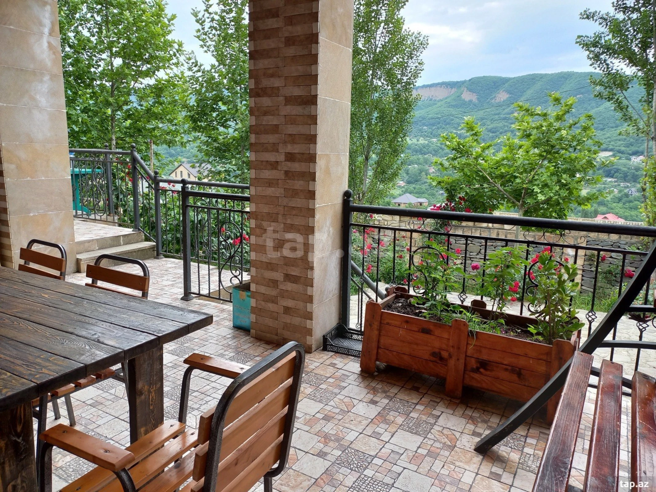 Kirayə verilir 3 otaqlı həyət evi