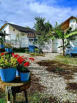 Kirayə verilir 2 otaqlı həyət evi