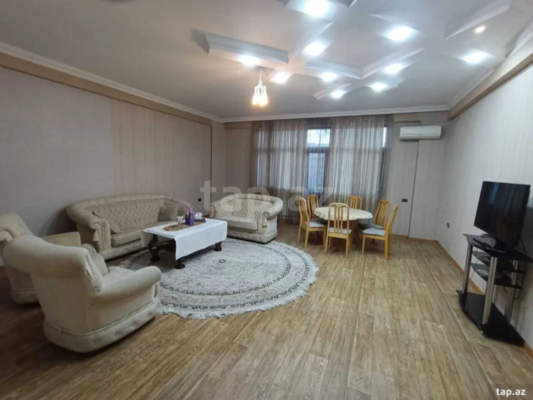 Kirayə verilir 3 otaqlı yeni tikili 160 m²