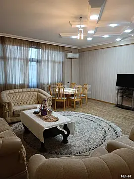 Kirayə verilir 3 otaqlı yeni tikili 160 m²