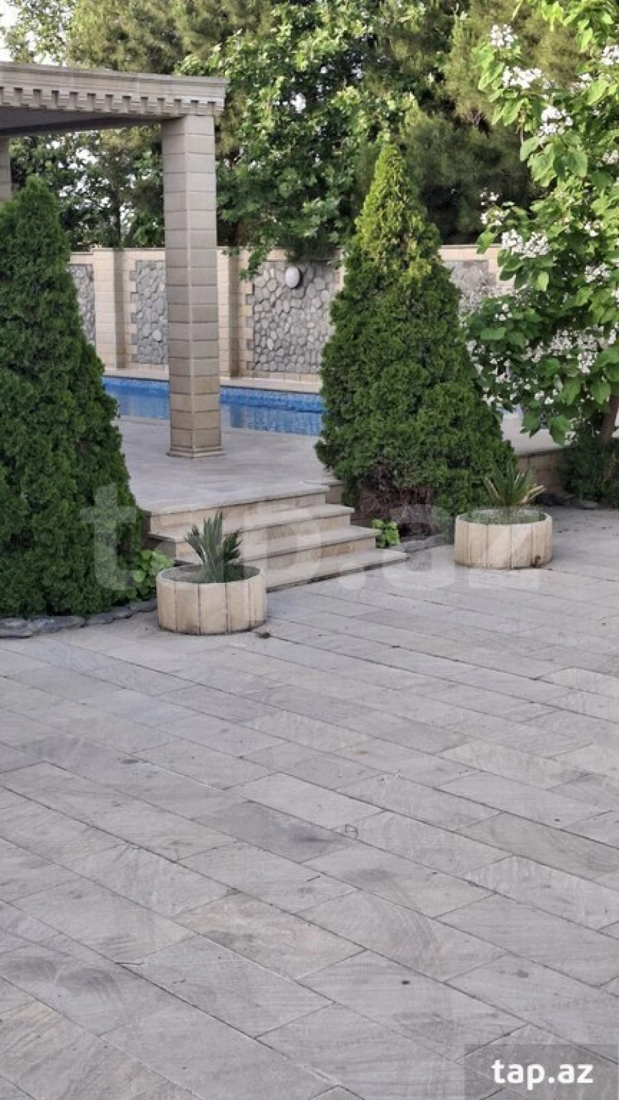 Kirayə verilir 4 otaqlı həyət evi