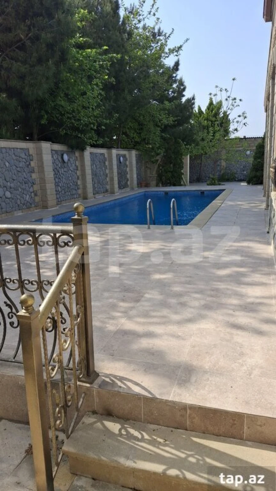 Kirayə verilir 4 otaqlı həyət evi