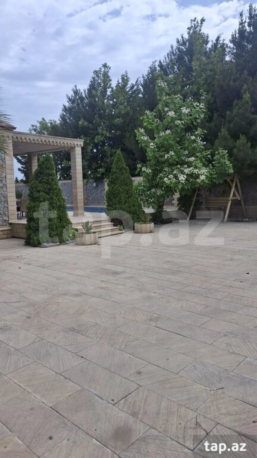 Kirayə verilir 4 otaqlı həyət evi