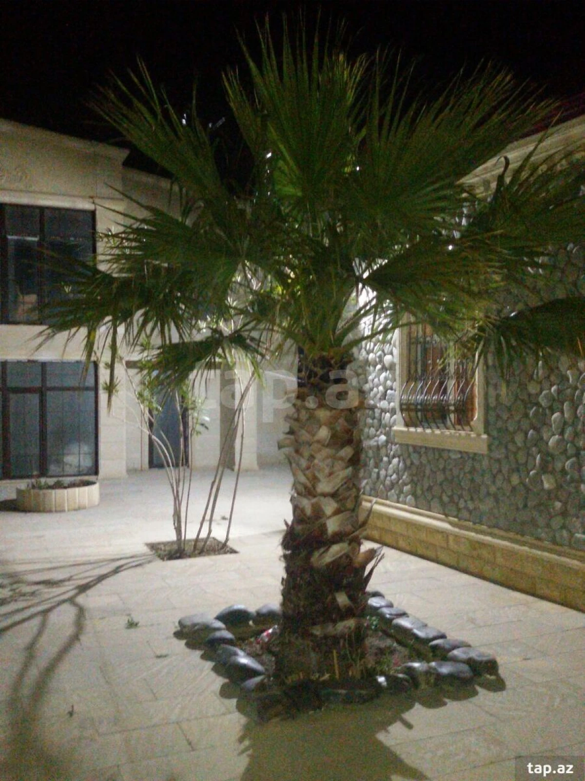 Kirayə verilir 4 otaqlı həyət evi