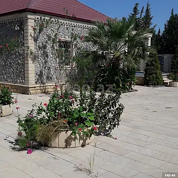 Kirayə verilir 4 otaqlı həyət evi