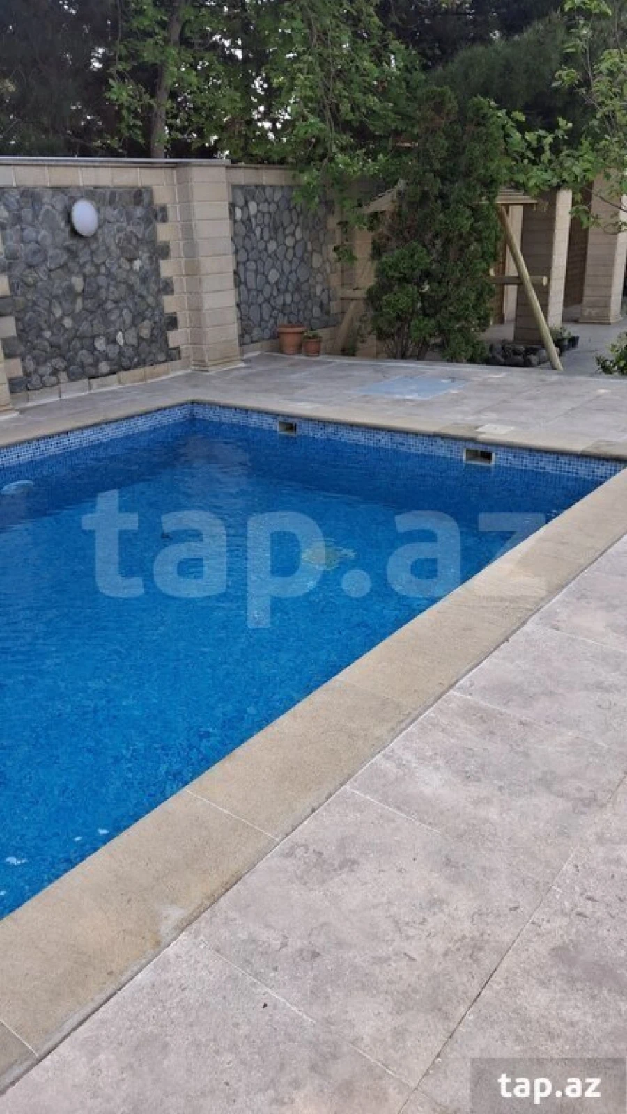 Kirayə verilir 4 otaqlı həyət evi