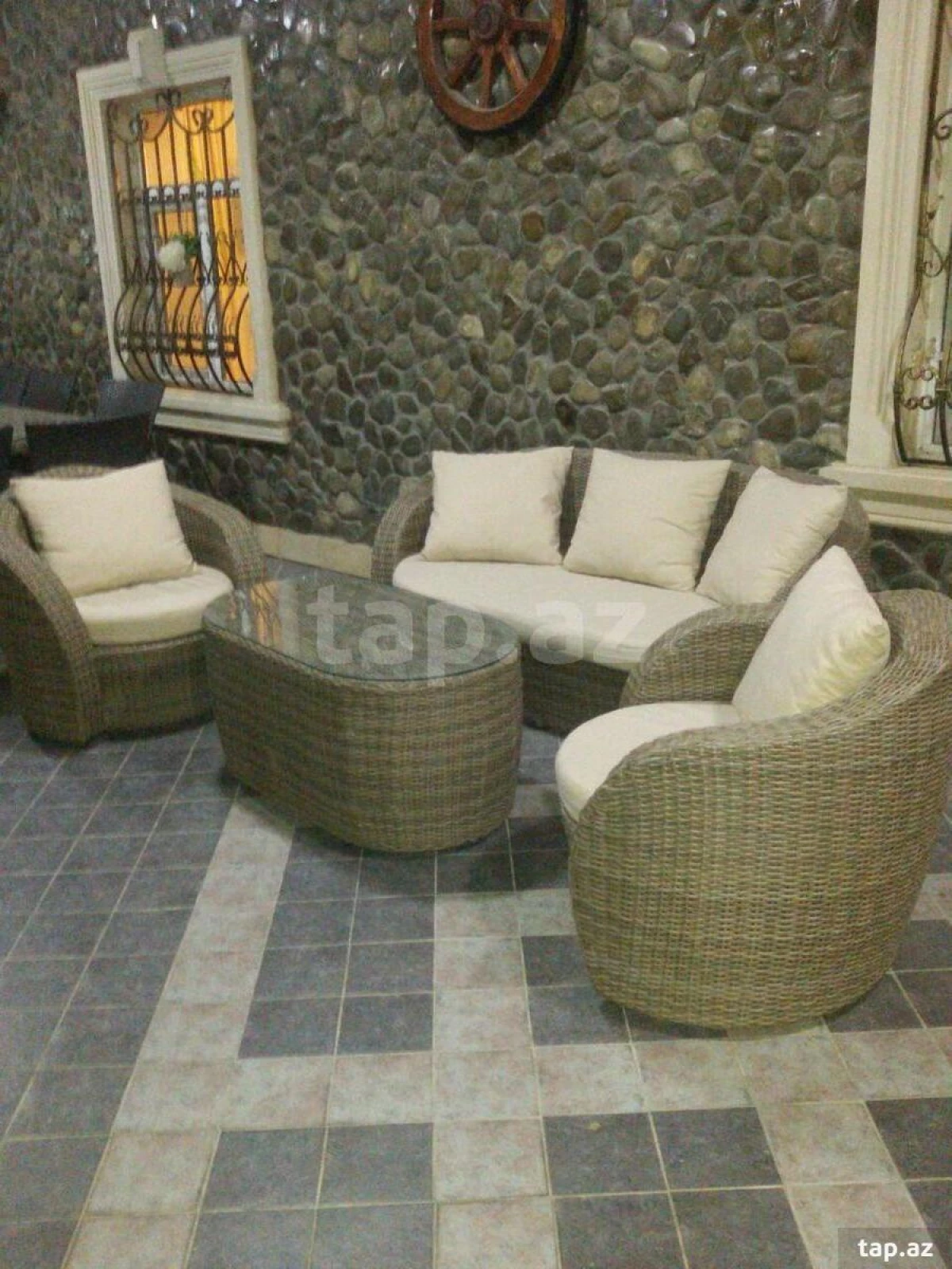 Kirayə verilir 4 otaqlı həyət evi