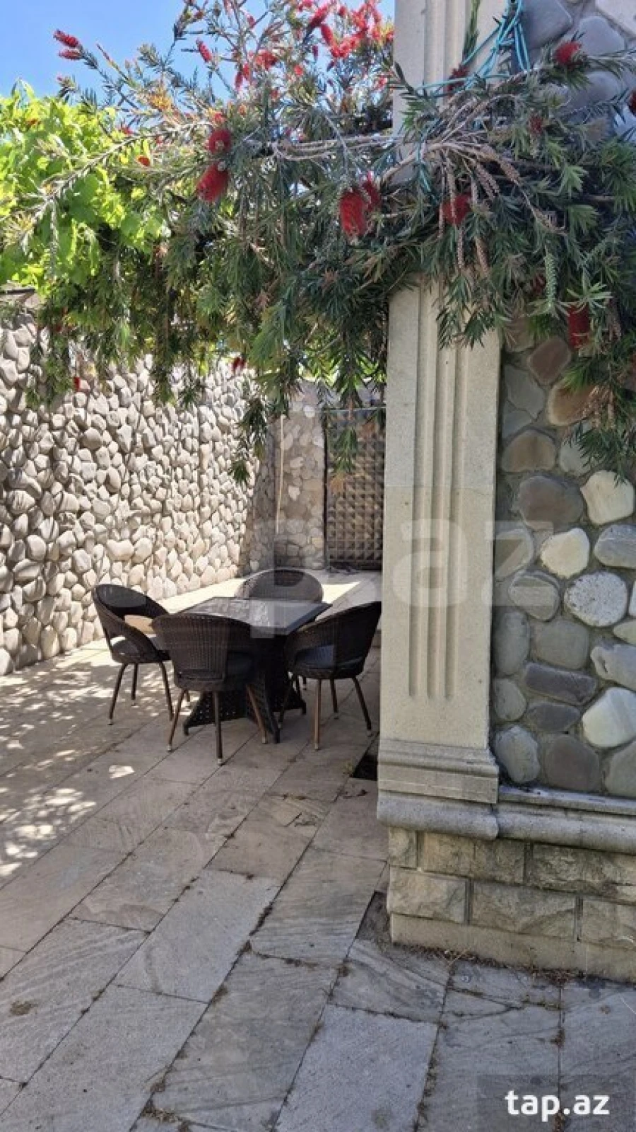 Kirayə verilir 4 otaqlı həyət evi