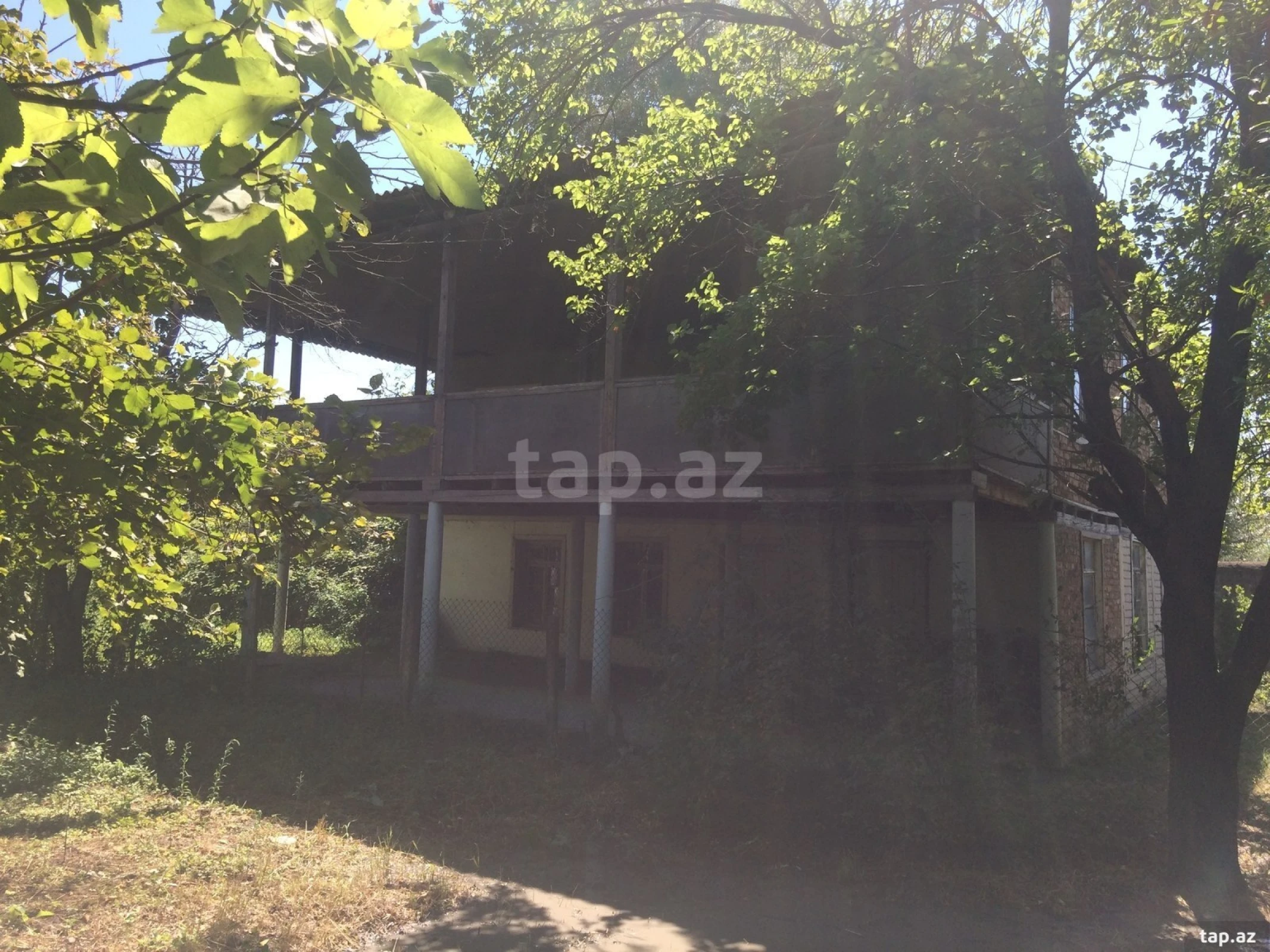 Satılır 4 otaqlı həyət evi