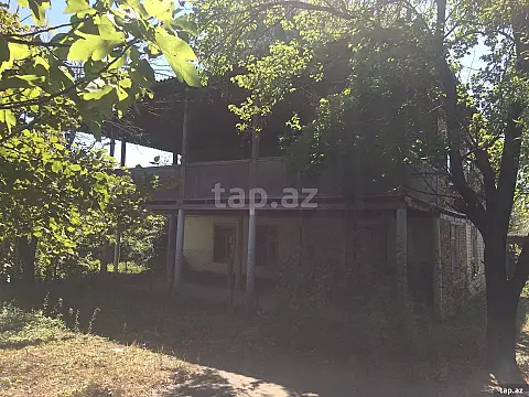 Satılır 4 otaqlı həyət evi