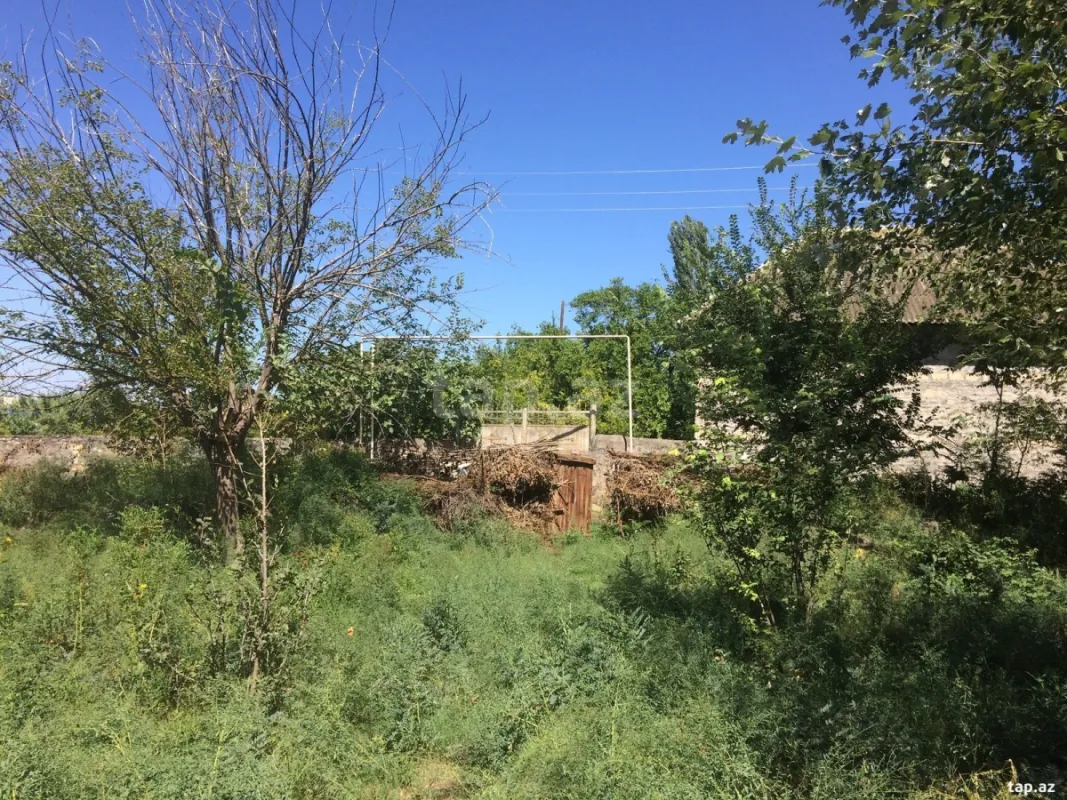 Satılır 4 otaqlı həyət evi