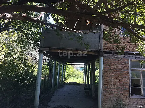 Satılır 4 otaqlı həyət evi