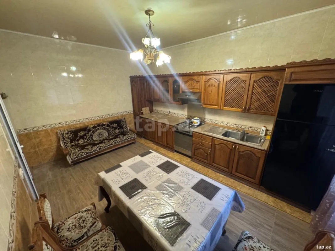 Kirayə verilir 4 otaqlı həyət evi