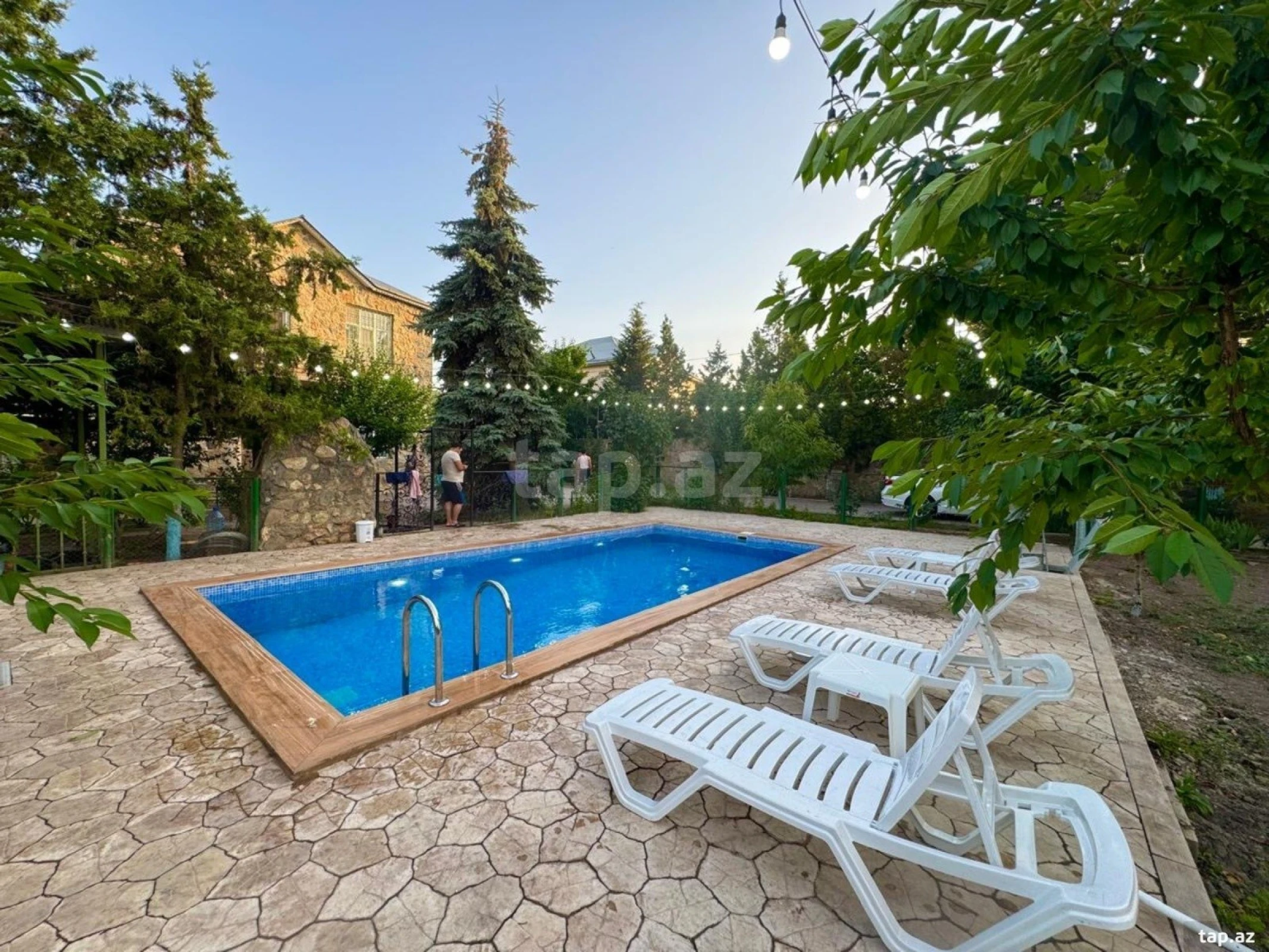 Kirayə verilir 4 otaqlı həyət evi