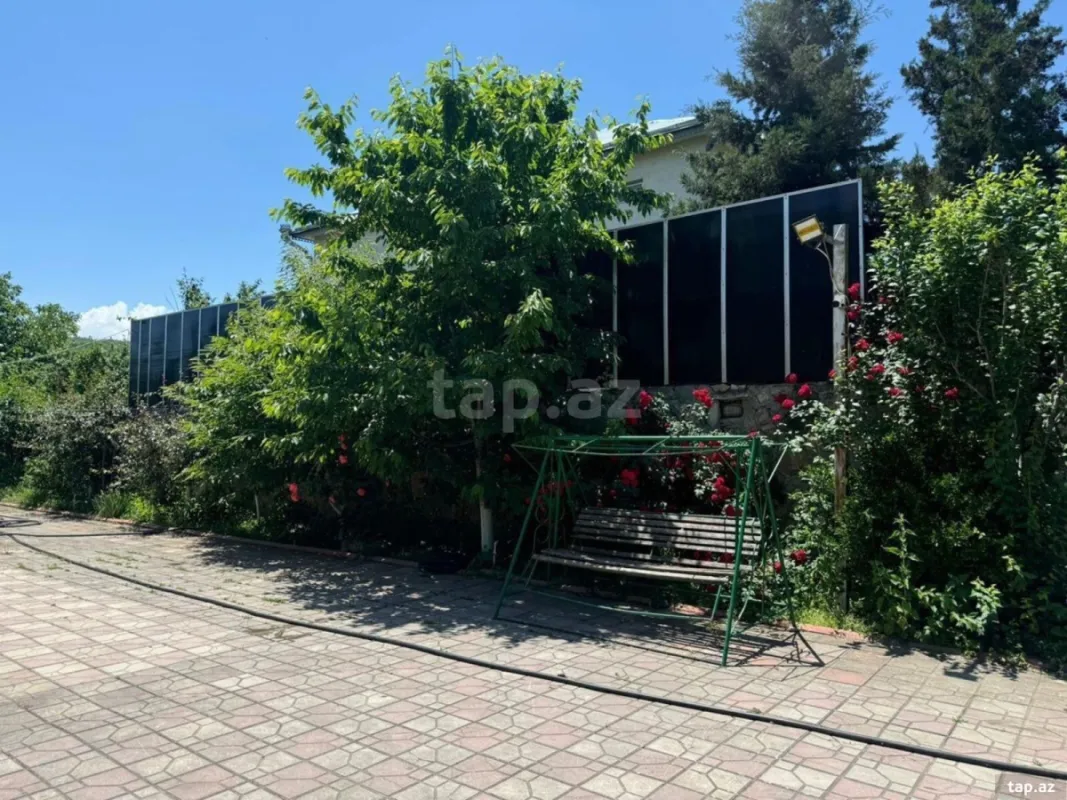 Kirayə verilir 4 otaqlı həyət evi