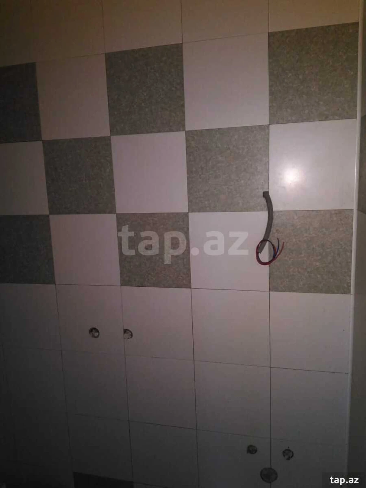 Satılır 11 otaqlı həyət evi